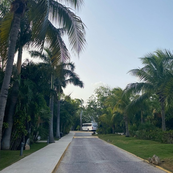 Meet Your Posher, Maria! - Picture 2 of 2